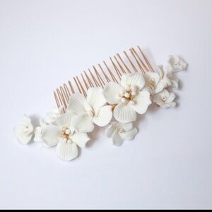 Elegant Ceramic Bridal Floral Hair Comb NIB